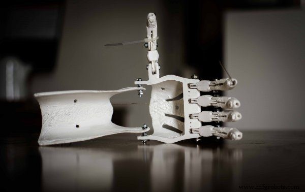 Как 3D-печать революционизирует медицину: 4 ключевых применения и будущие тренды