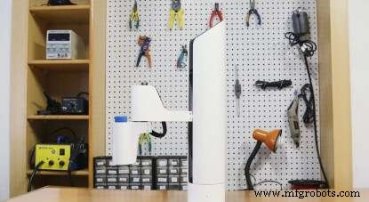 Makerarm: универсальный настольный робот-манипулятор для мейкеров