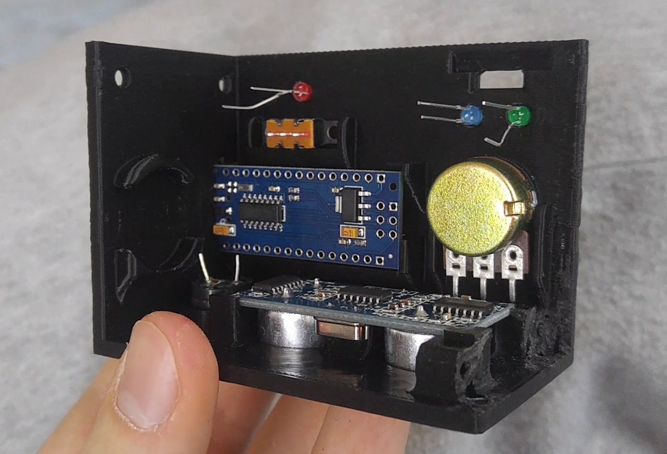 Портативный дальномер на Arduino Nano: HC-SR04, питание 18650, 3D-корпус
