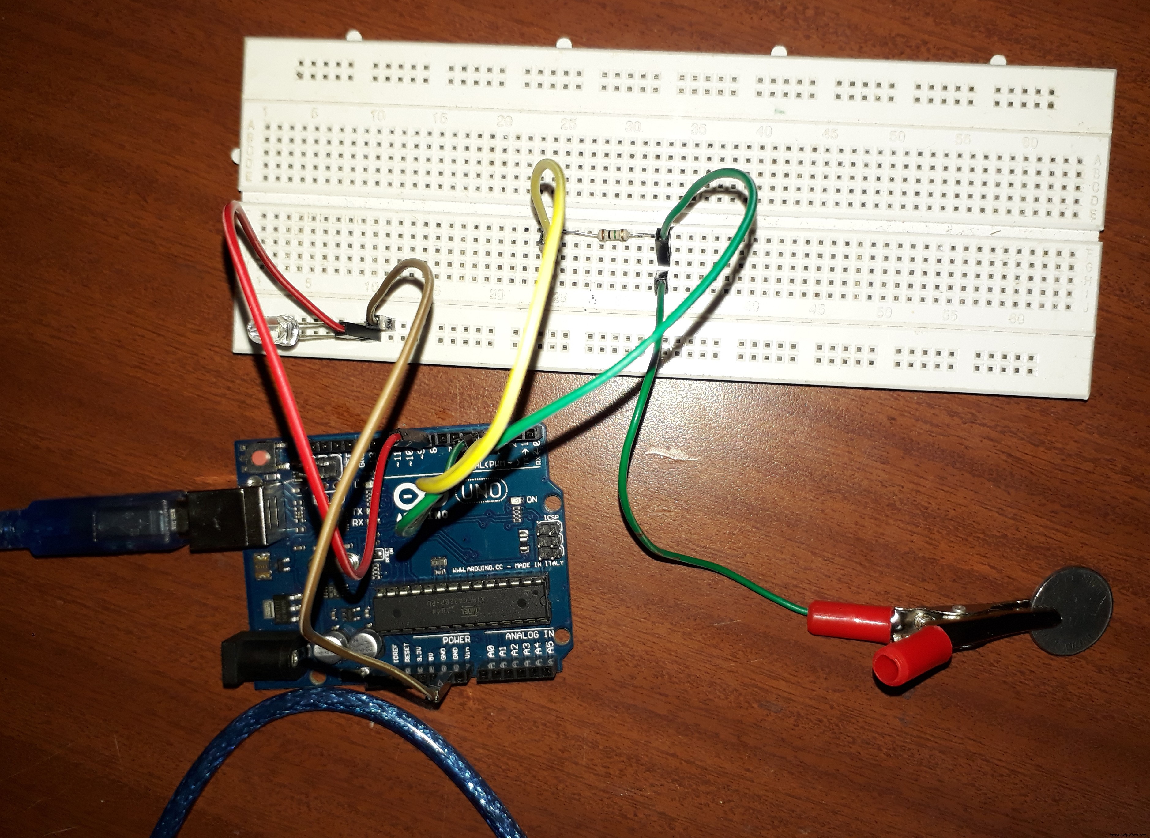 Сенсорный выключатель LED на Arduino UNO: простой DIY-проект