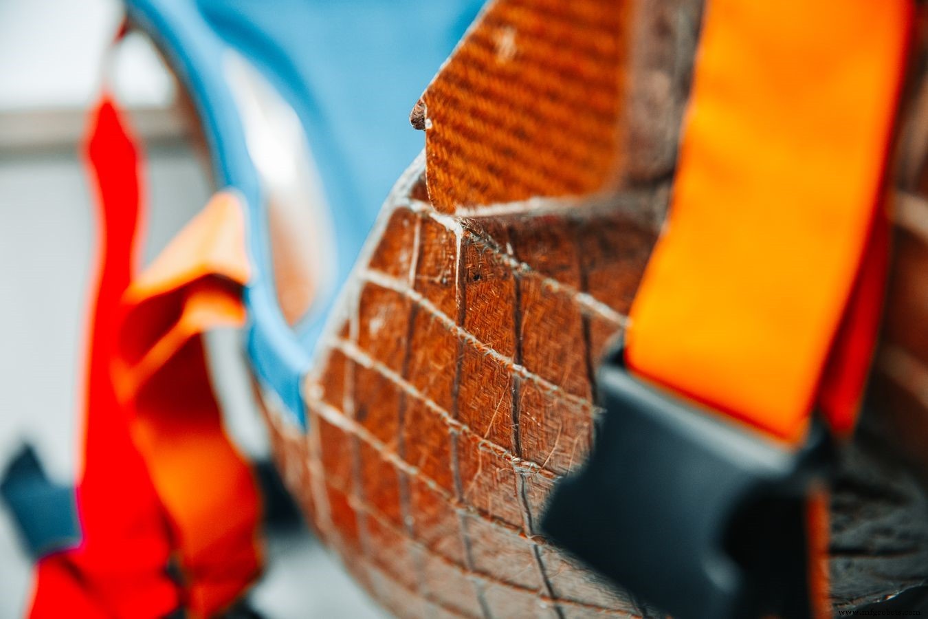 McLaren и Bcomp представляют первое в F1 сиденье из возобновляемых льняных волокон