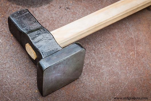 Инструменты для ковки: виды, назначение и применение в производстве