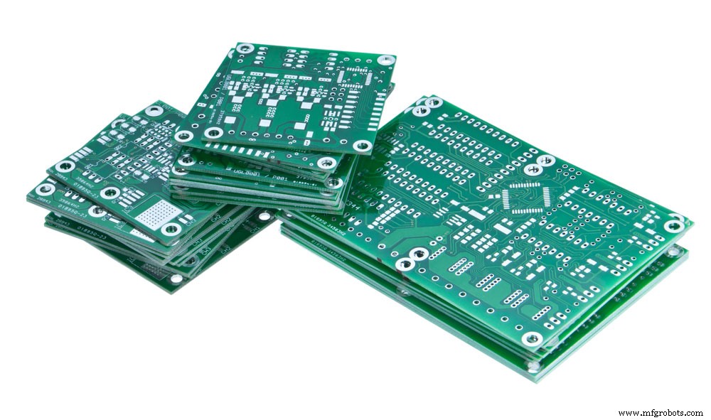 Полное руководство по ламинатам PCB: выбор материалов для инженеров