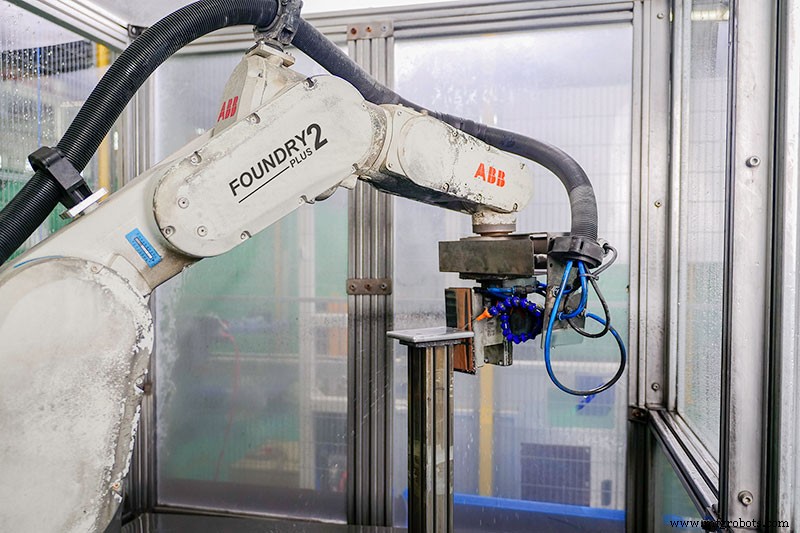 Робот ABB IRB 1300 готов к суровым и чистым помещениям