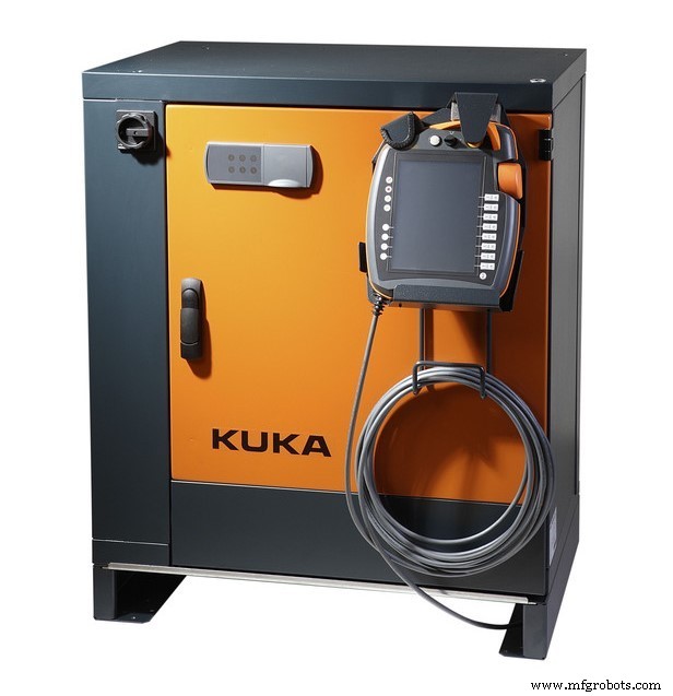 KUKA Motion Control управляет точными 6-осевыми гантри-системами дозирования