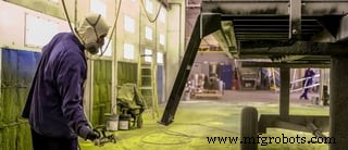 Пескоструйная очистка + покраска против покраски без подготовки: что лучше для металла?